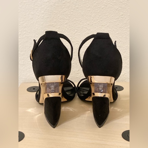 Black Heels with Gold/Rose Gold Trim and Clear & Black Wedge Size 7 - Picture 5 of 8